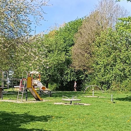6-Pers Vakantiebungalow In Het Heuvelland 辛佩尔费尔德 外观 照片