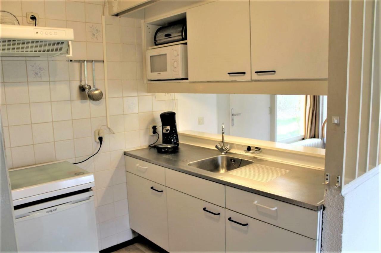 6-Pers Vakantiebungalow In Het Heuvelland 辛佩尔费尔德 外观 照片
